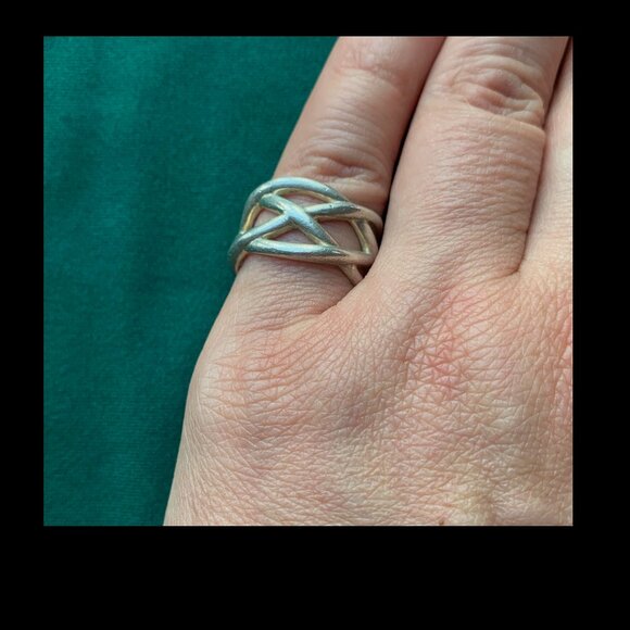 Tiffany & Vo. Vintage Crisscross  Ring. - Picture 5 of 9